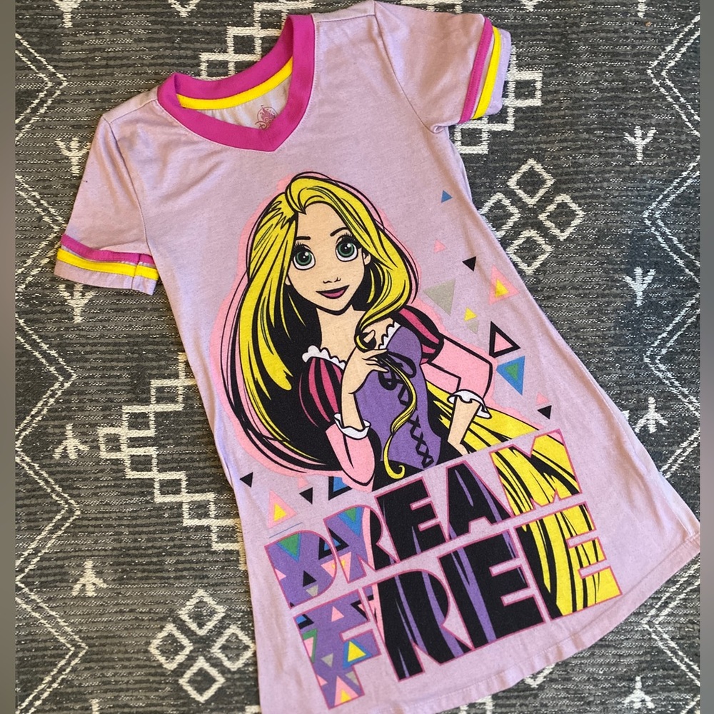 Disney girls nightgown size 5/6 Rapunzel princess